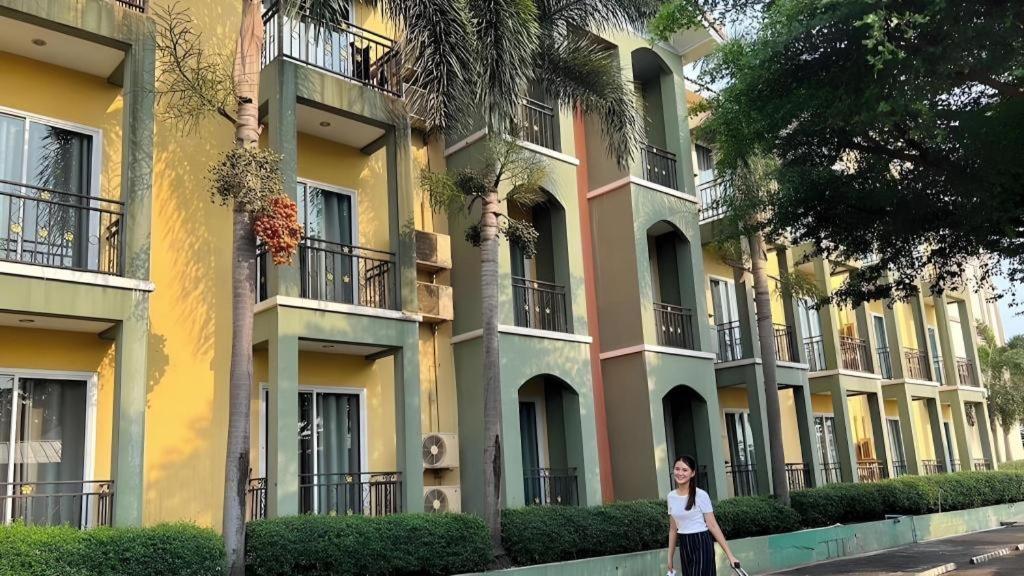 B2 Buriram Boutique And Budget Hotel Extérieur photo