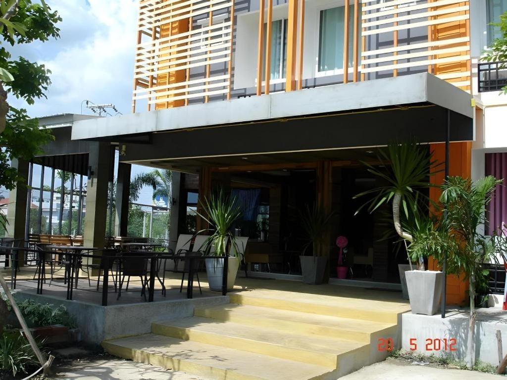 B2 Buriram Boutique And Budget Hotel Extérieur photo
